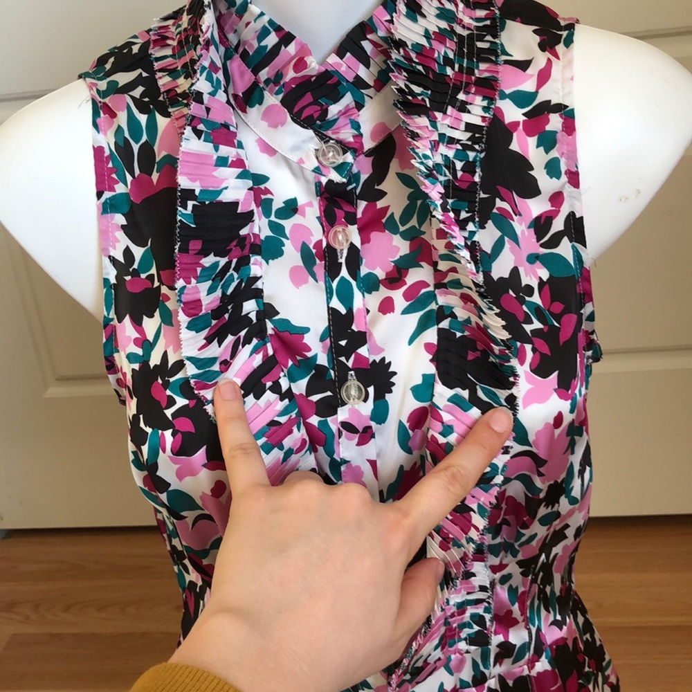 Floral Top - Picture 6 of 9